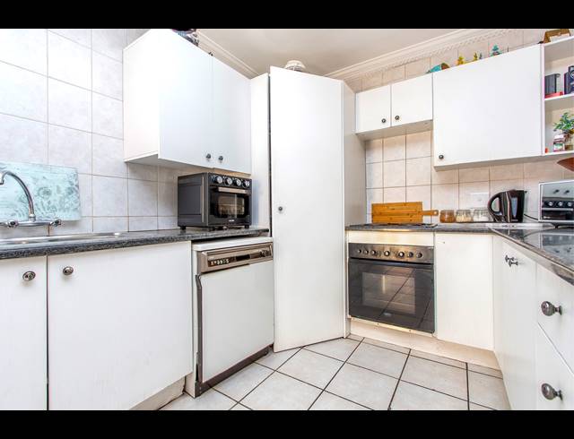 4 BEDROOM TOWNHOUSE RENTED IN ALLEN'S NEK